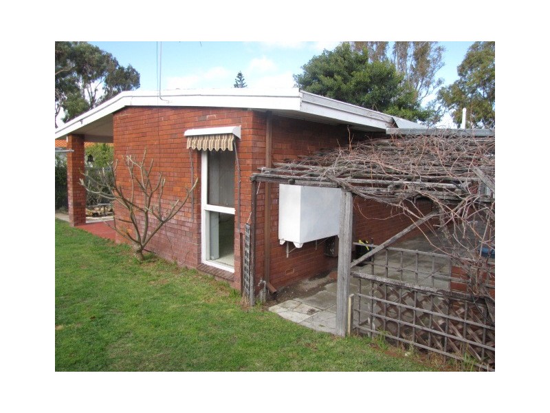4 Cygnus Street, Rockingham WA 6168