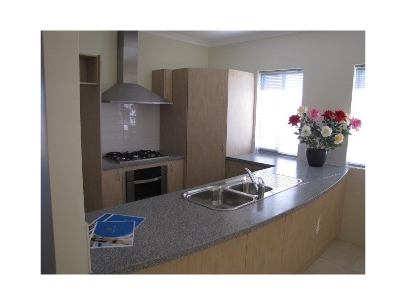 4 Bushlark Turn, Erskine WA 6210