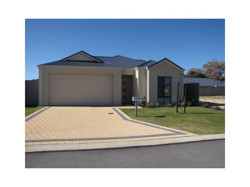 4 Bushlark Turn, Erskine WA 6210