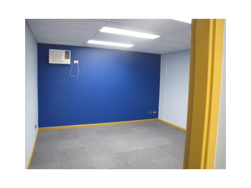 3/11 Mc Camey Avenue, Rockingham WA 6168