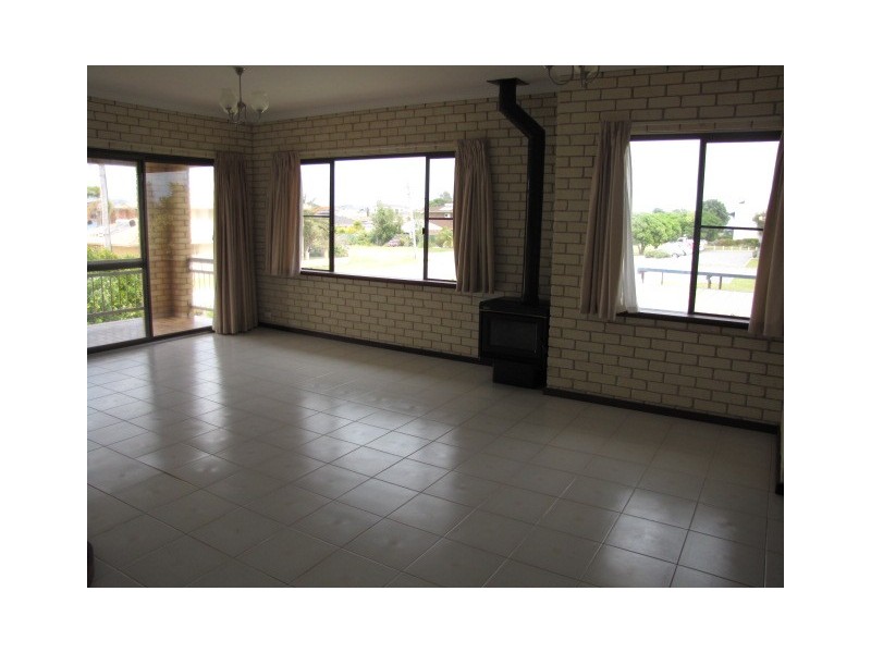 14A Tropicana Way, Safety Bay WA 6169