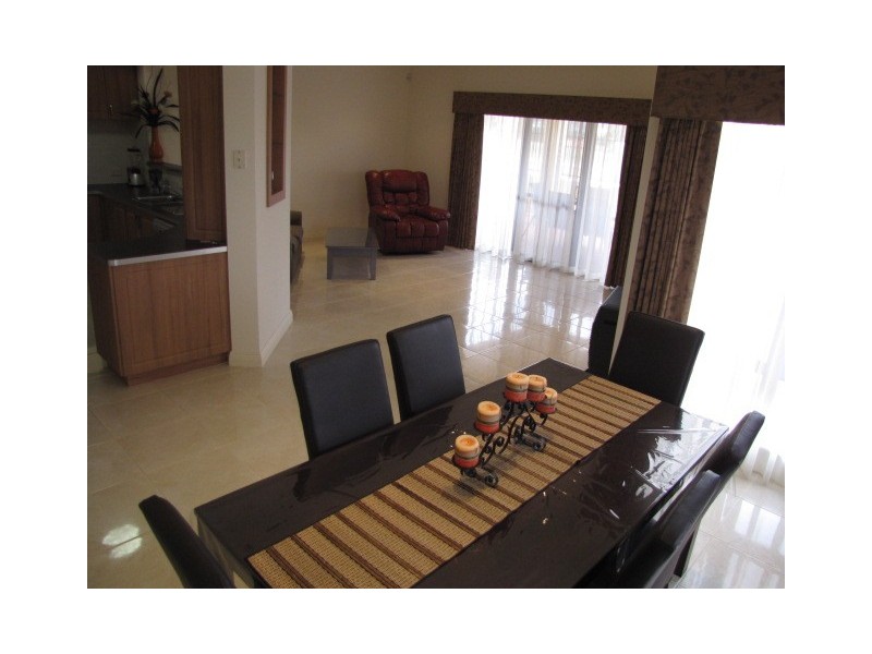 1/21 Pebble Beach Boulevard, Meadow Springs WA 6210