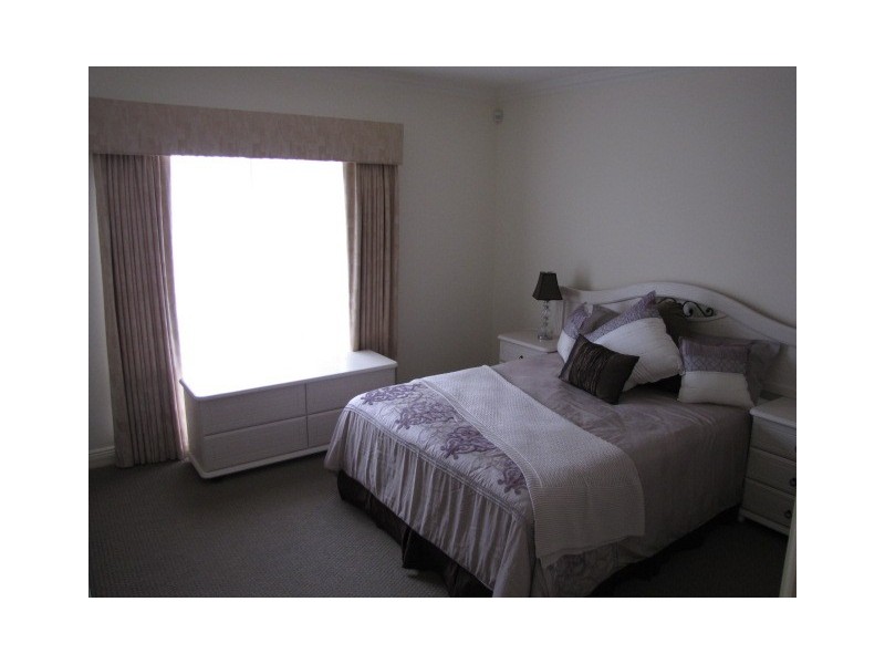 1/21 Pebble Beach Boulevard, Meadow Springs WA 6210