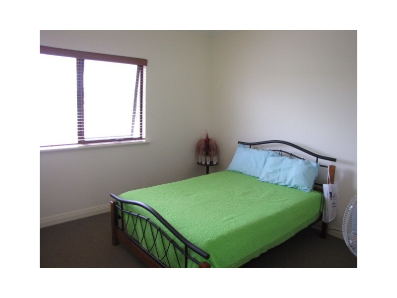 1/21 Pebble Beach Boulevard, Meadow Springs WA 6210