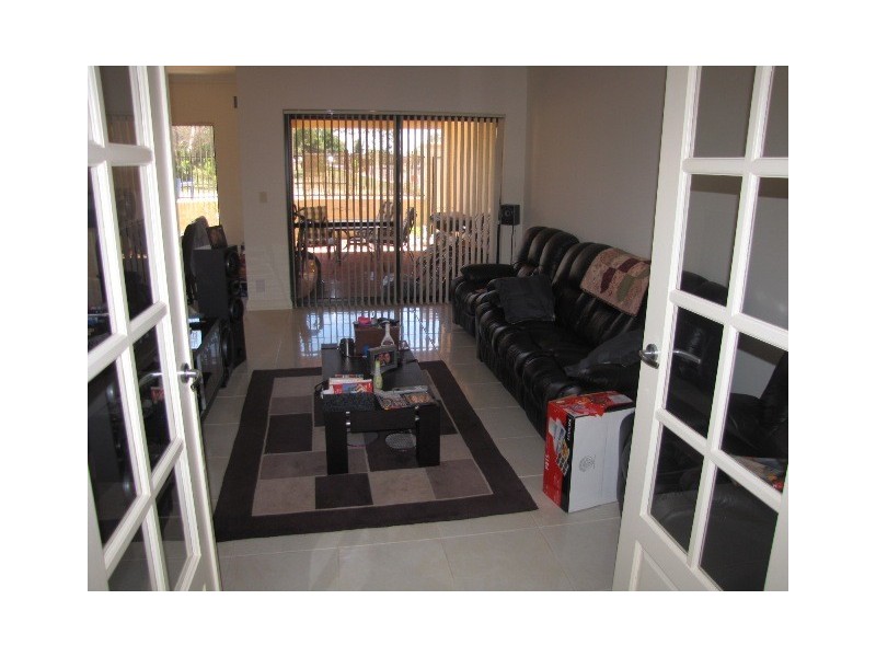 2/21 Pebble Beach Boulevard, Meadow Springs WA 6210