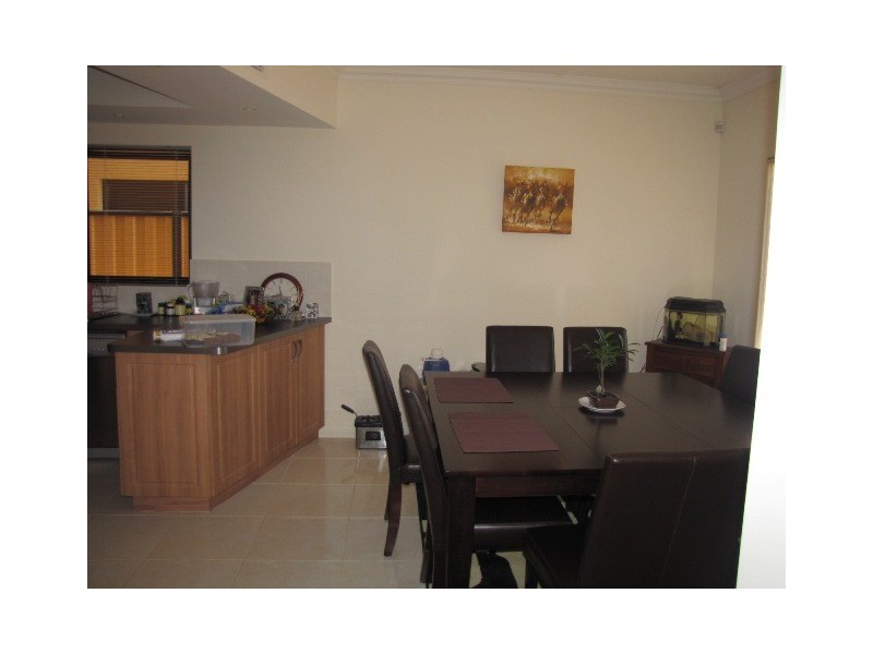 2/21 Pebble Beach Boulevard, Meadow Springs WA 6210