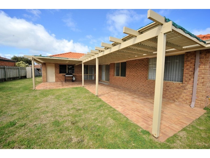 4 Cocos Court, Warnbro WA 6169