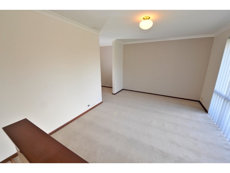 4 Cocos Court, Warnbro WA 6169