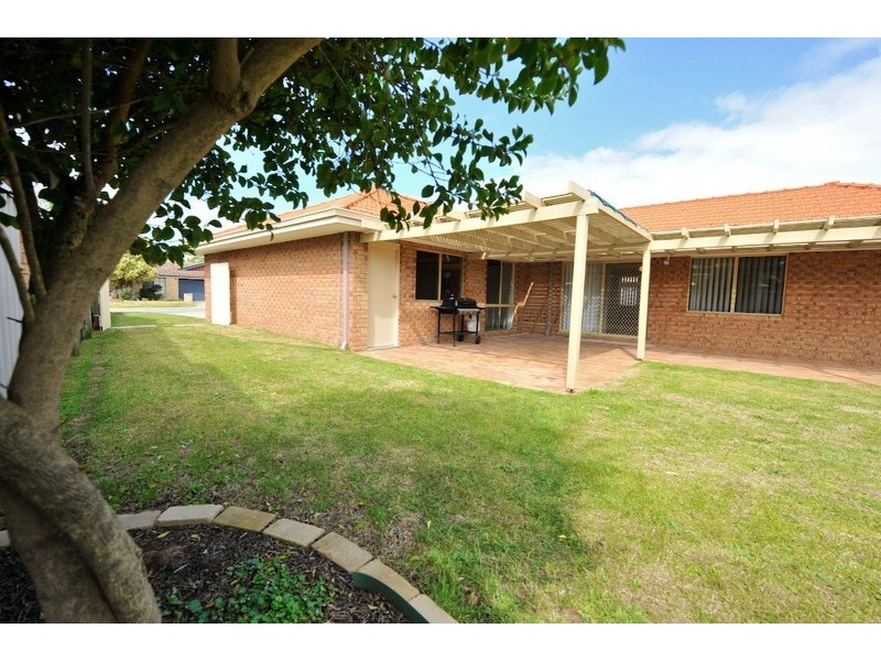 4 Cocos Court, Warnbro WA 6169
