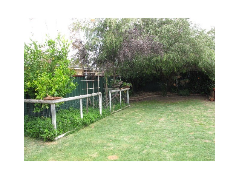 24 Eyre Street, Waikiki WA 6169