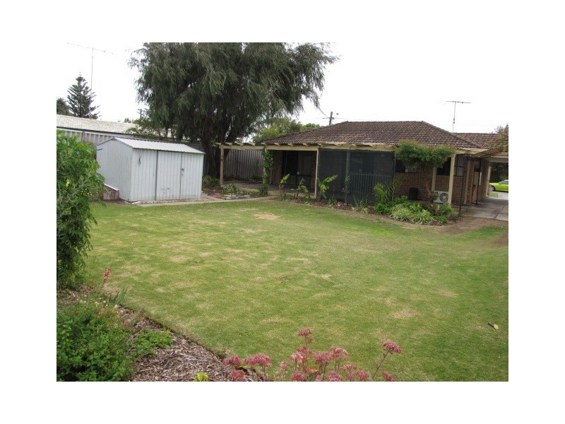 25 Brixham Way, Warnbro WA 6169