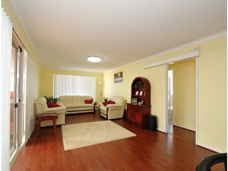 13 Hartland Way, Warnbro WA 6169