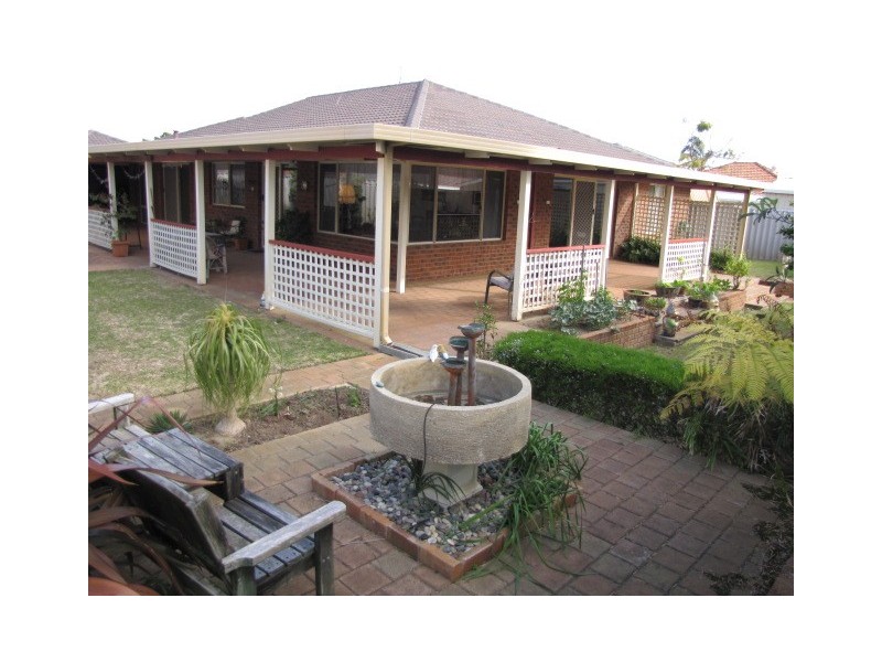 42 Cumberland Way, Waikiki WA 6169