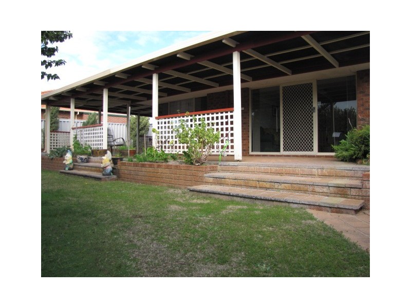 42 Cumberland Way, Waikiki WA 6169