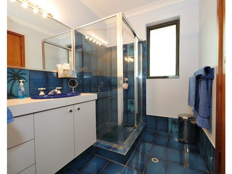 4 Ernest Street, Safety Bay WA 6169