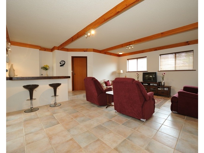 4 Ernest Street, Safety Bay WA 6169