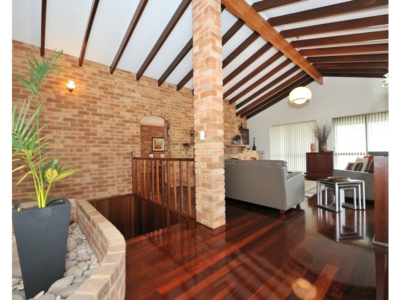 4 Ernest Street, Safety Bay WA 6169