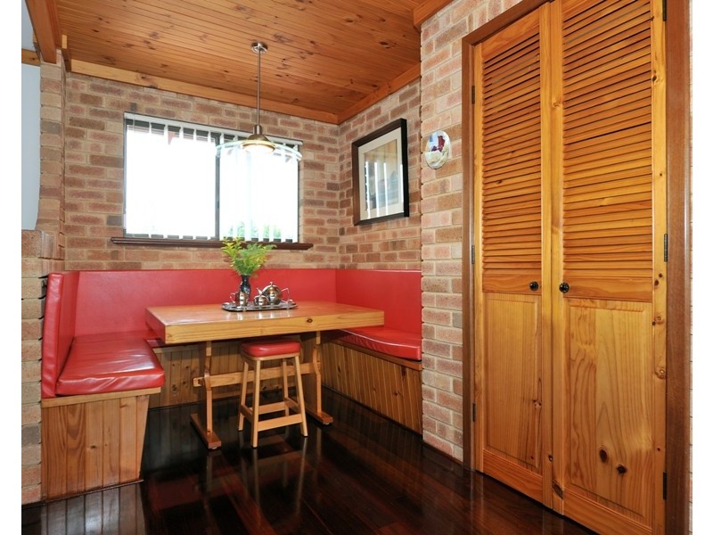 4 Ernest Street, Safety Bay WA 6169