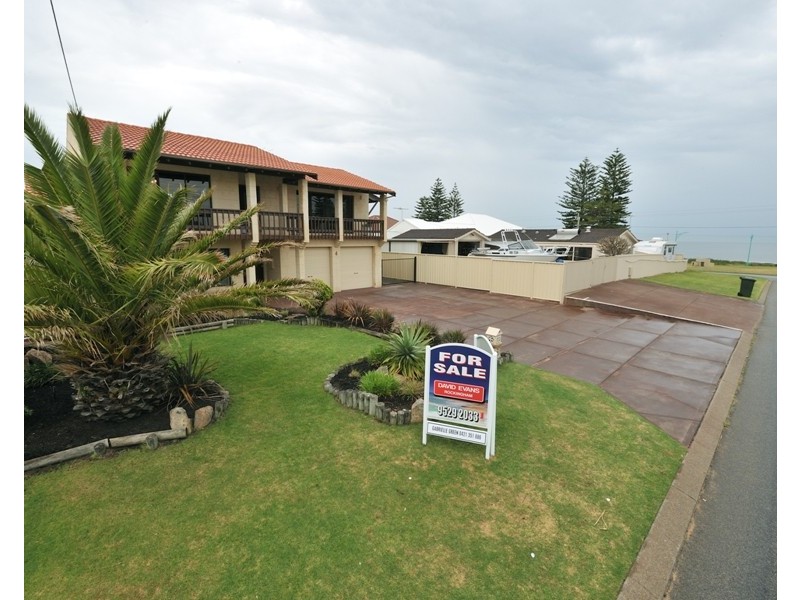 4 Ernest Street, Safety Bay WA 6169