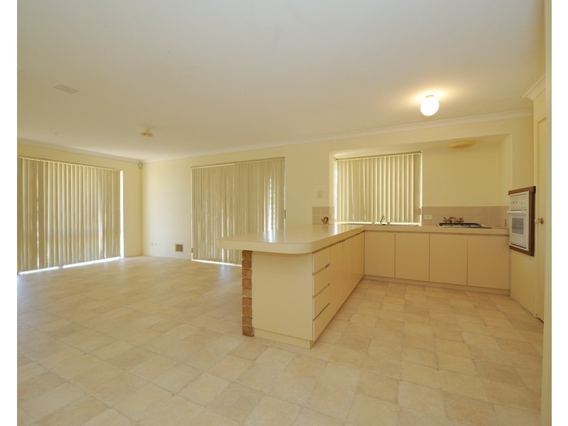 15 Cavalaire Mews, Port Kennedy WA 6172