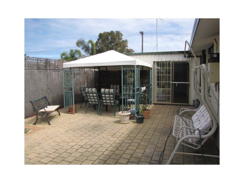 2 Antila Place, Rockingham WA 6168