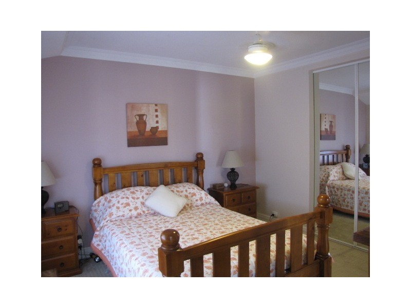 4 Pesaro Green, Secret Harbour WA 6173