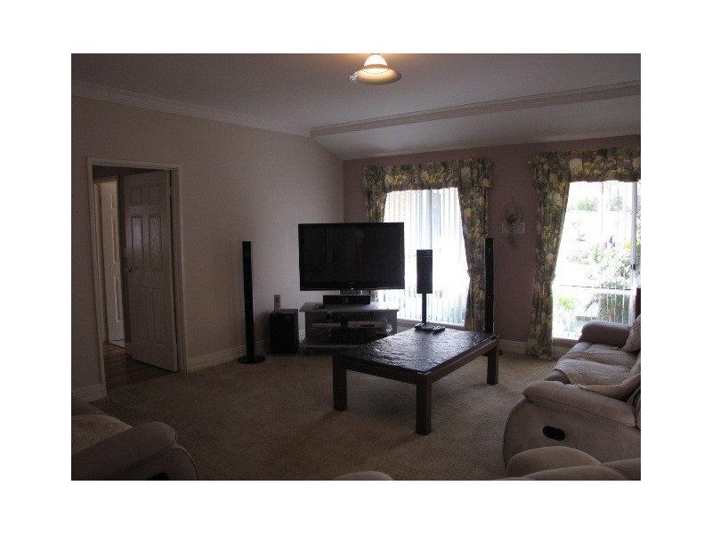 4 Pesaro Green, Secret Harbour WA 6173