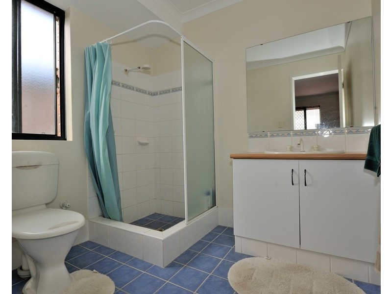 15 Mangles Street, Warnbro WA 6169