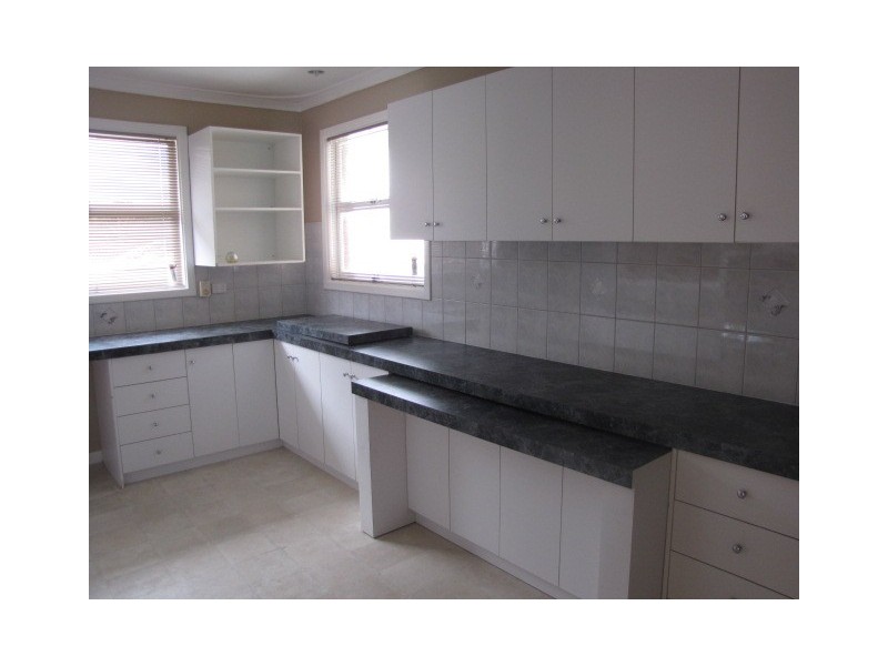 11 Dent Court, Orelia WA 6167