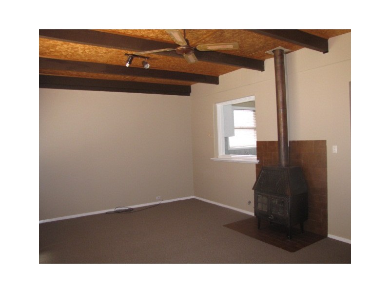 11 Dent Court, Orelia WA 6167