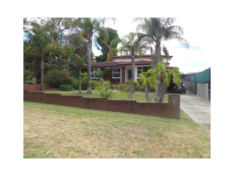 11 Dent Court, Orelia WA 6167