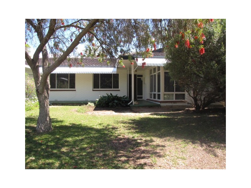 11 Crater Place, Rockingham WA 6168