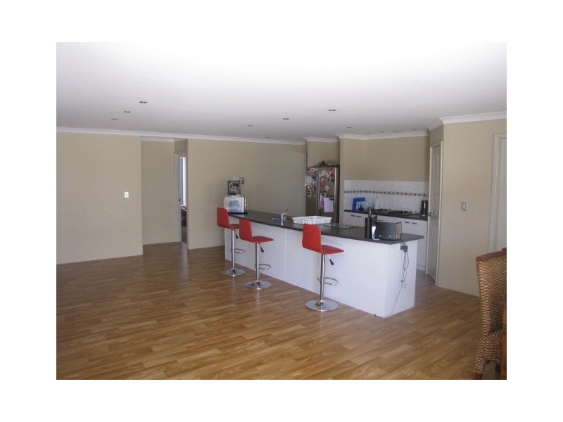 5 Lucky Bay Road, Secret Harbour WA 6173