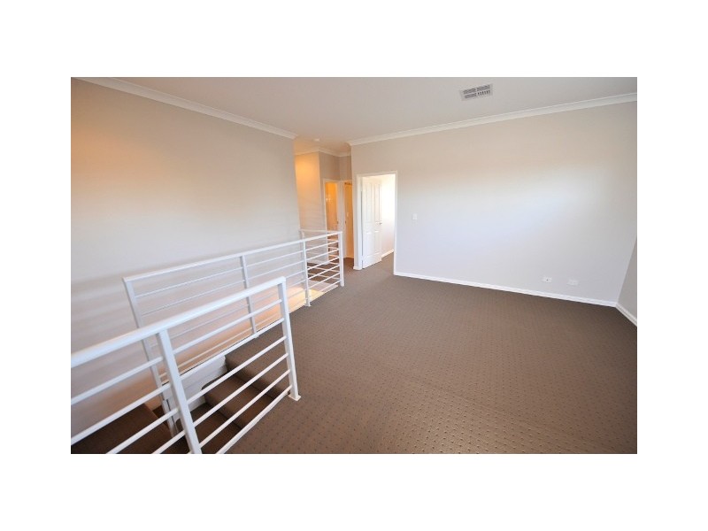 2/45 Smythe Street, Rockingham WA 6168