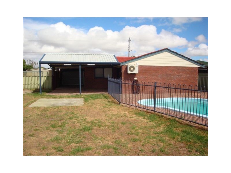 31 Millgrove Avenue, Cooloongup WA 6168