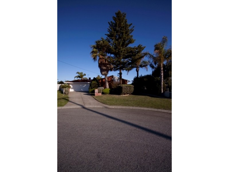 10 Wills Court, Cooloongup WA 6168