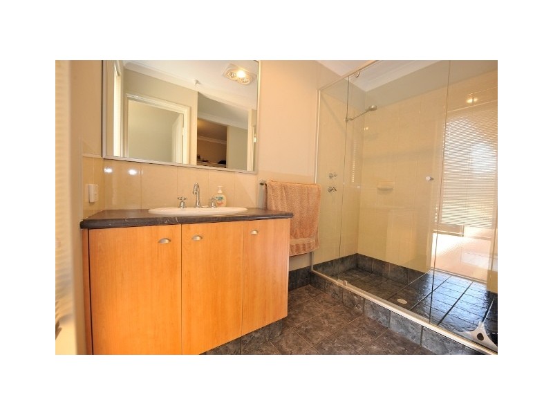 15 Lambeth Circle, Wellard WA 6170