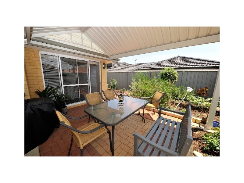 15 Lambeth Circle, Wellard WA 6170