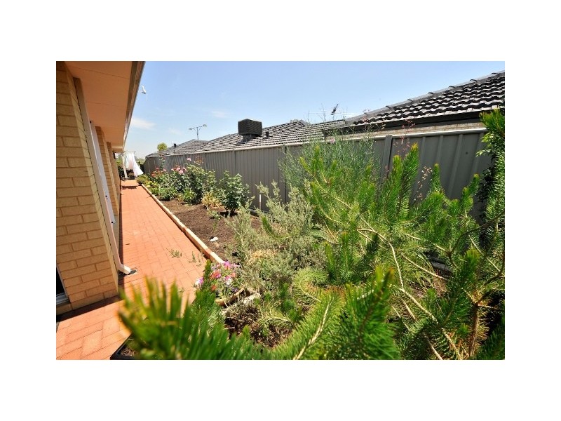 15 Lambeth Circle, Wellard WA 6170