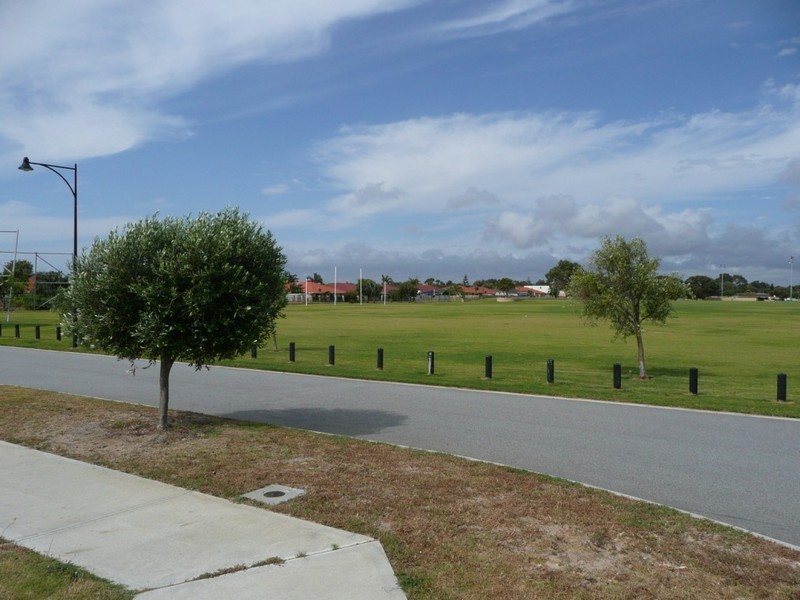 32 Merrimac Loop, Rockingham WA 6168