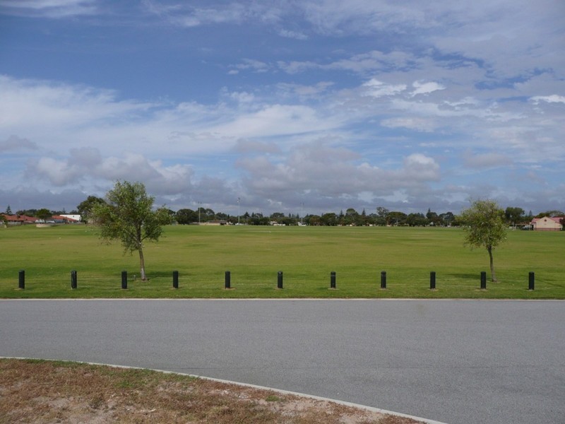 32 Merrimac Loop, Rockingham WA 6168