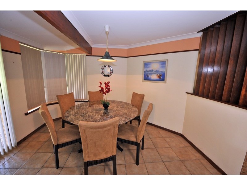 17 Glenway Loop, Cooloongup WA 6168