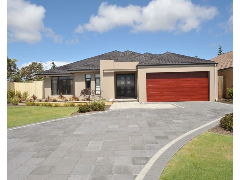 39 Arrowwood Loop, Secret Harbour WA 6173