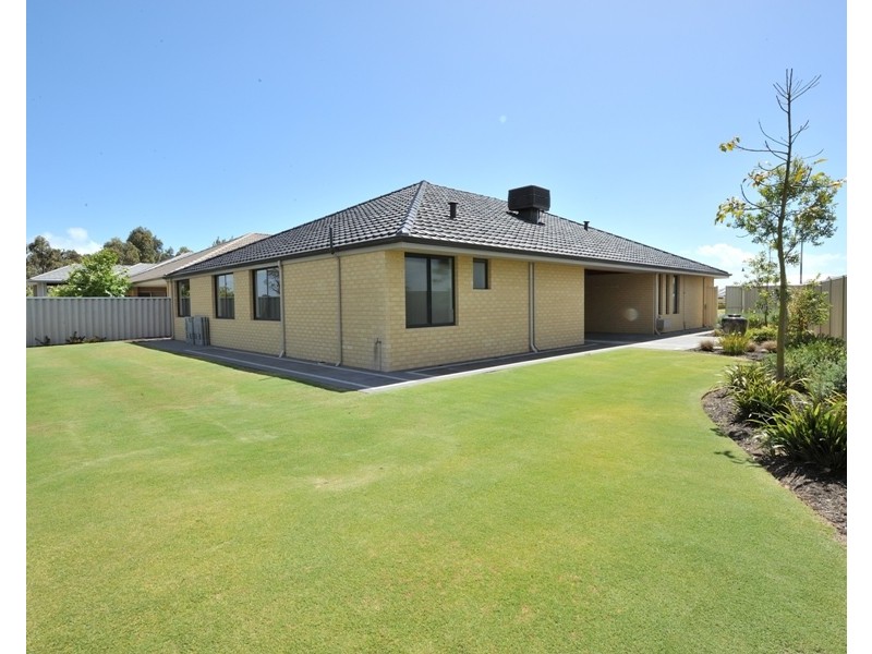 39 Arrowwood Loop, Secret Harbour WA 6173