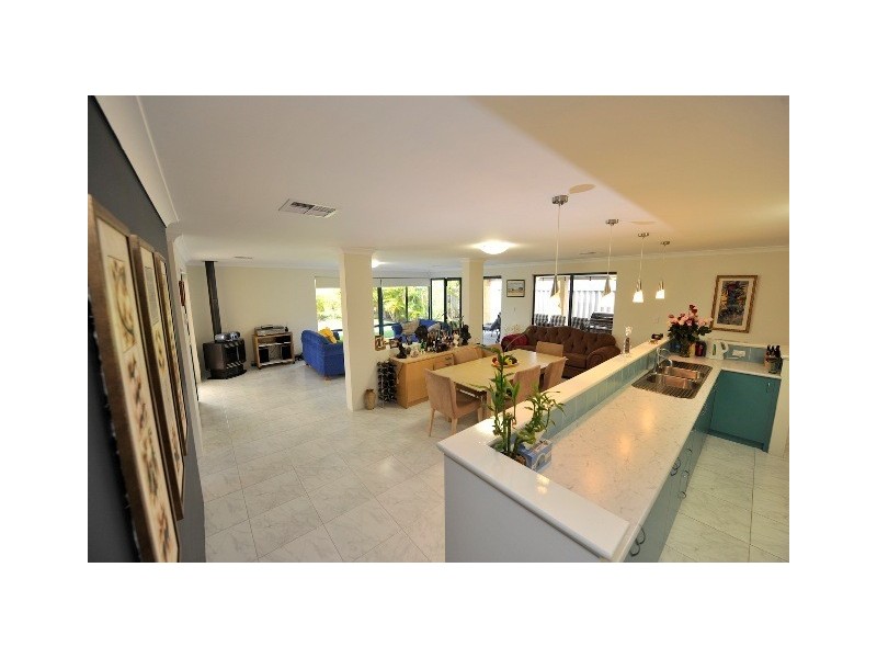 14 Andromeda Street, Rockingham WA 6168