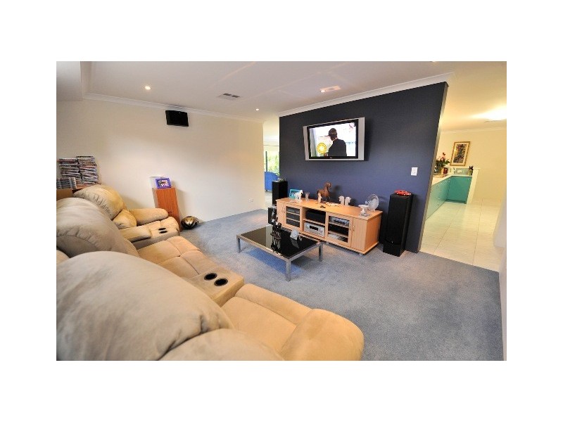 14 Andromeda Street, Rockingham WA 6168