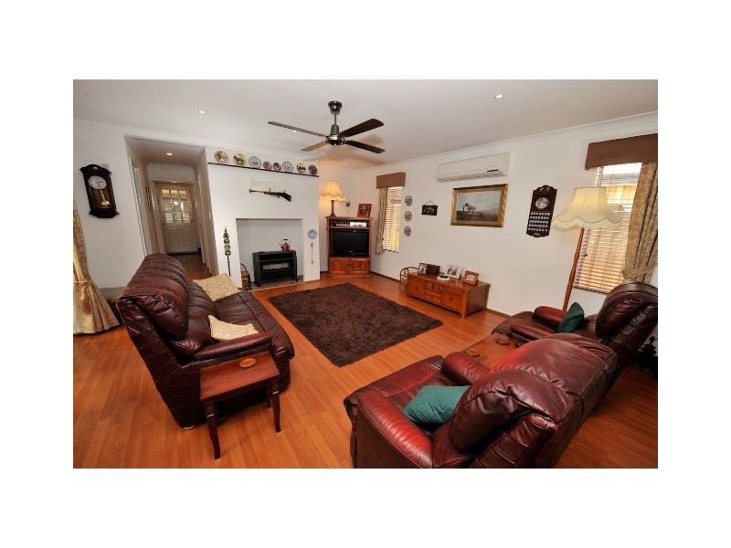 20 Fareham Crescent, Wellard WA 6170
