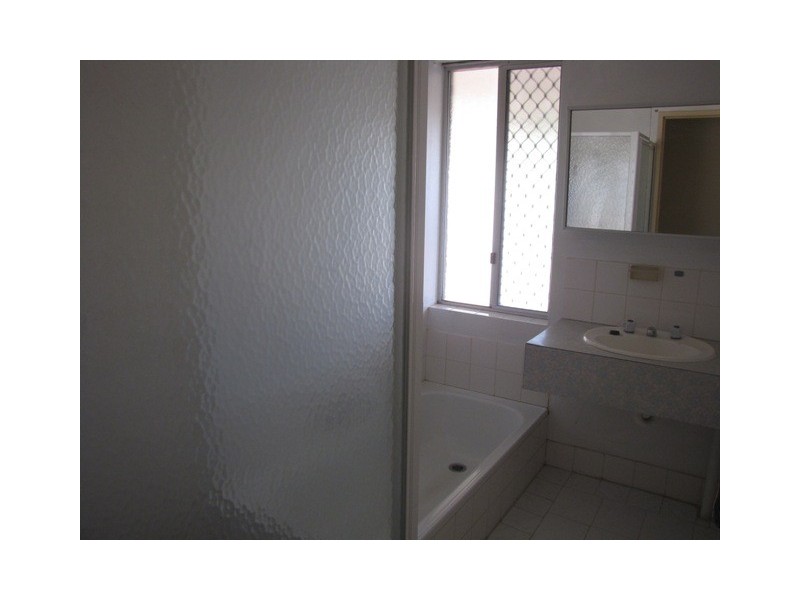 96 Council Ave, Rockingham WA 6168