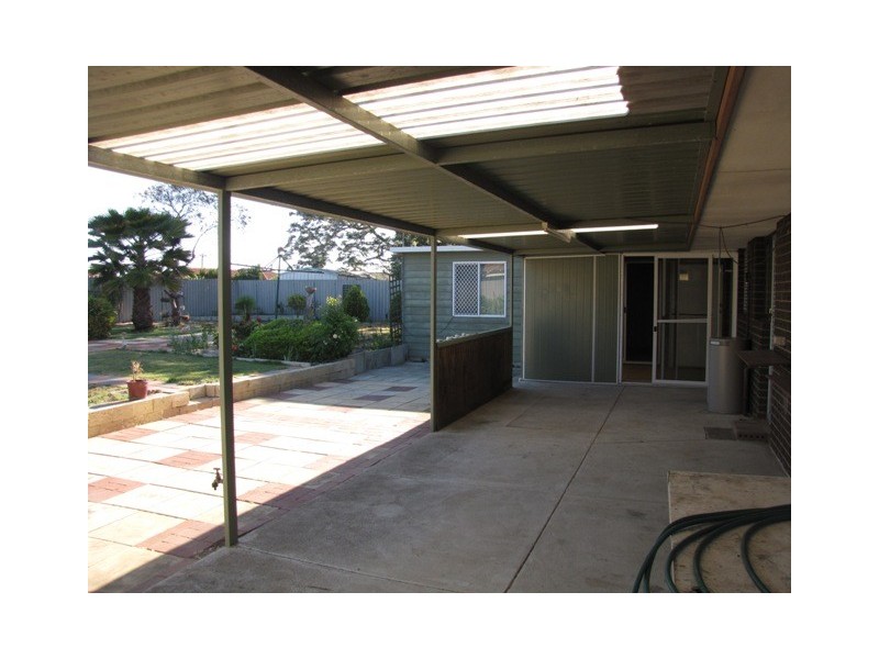 96 Council Ave, Rockingham WA 6168