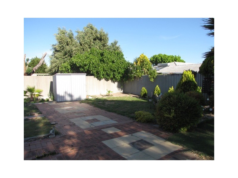 96 Council Ave, Rockingham WA 6168